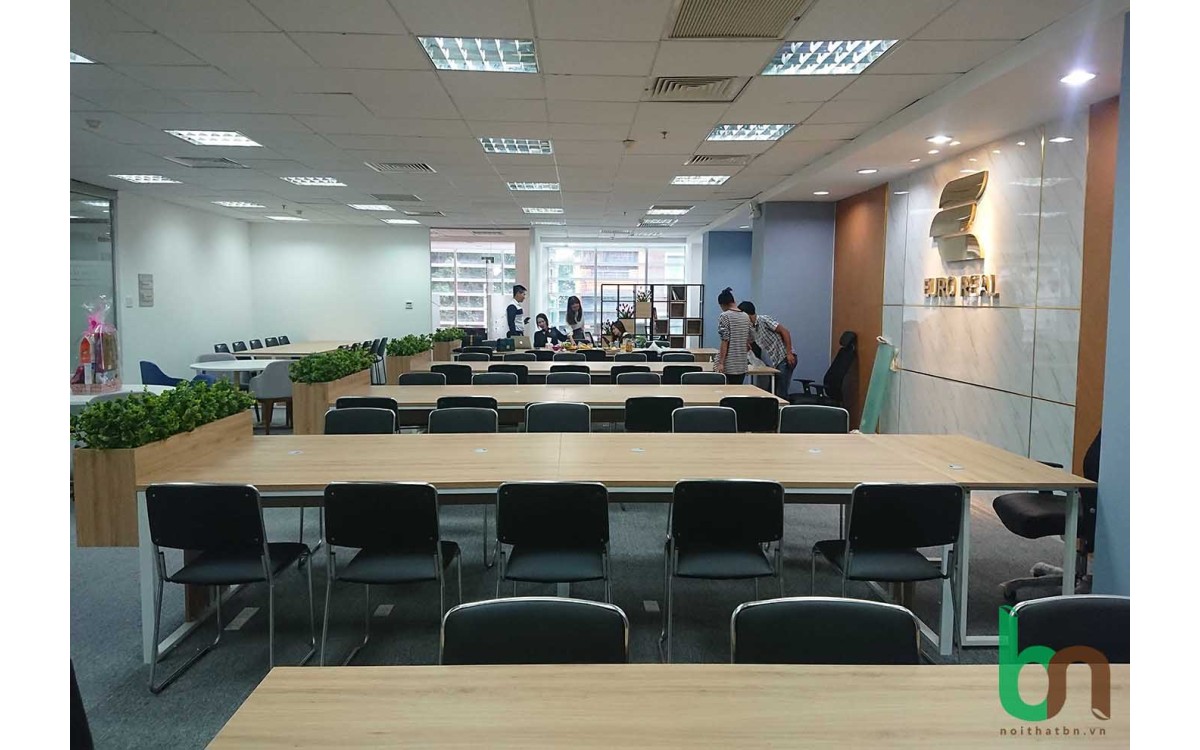 THIẾT KẾ THI C&Ocirc;NG NỘI THẤT VĂN PH&Ograve;NG EURO REAL - QUẬN 3